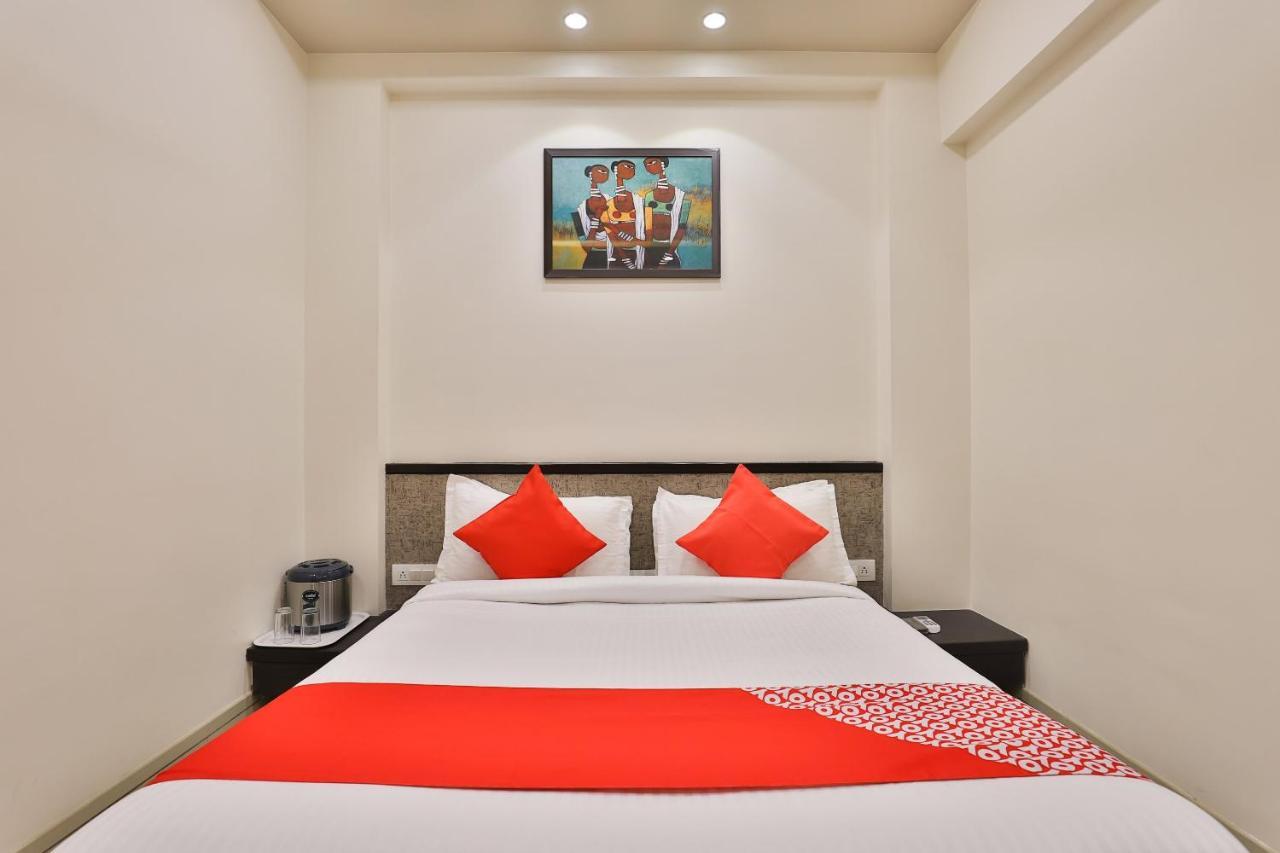 Oyo 23289 Hotel Anmol Palace Ахмедабад Екстер'єр фото